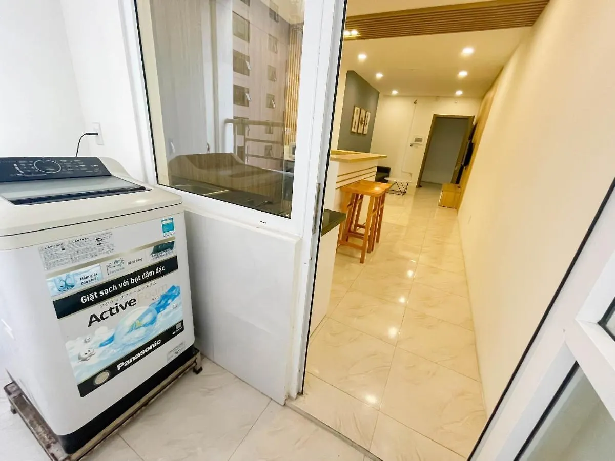 Hon Chong Oceanfront Luxury Apartment Нячанг