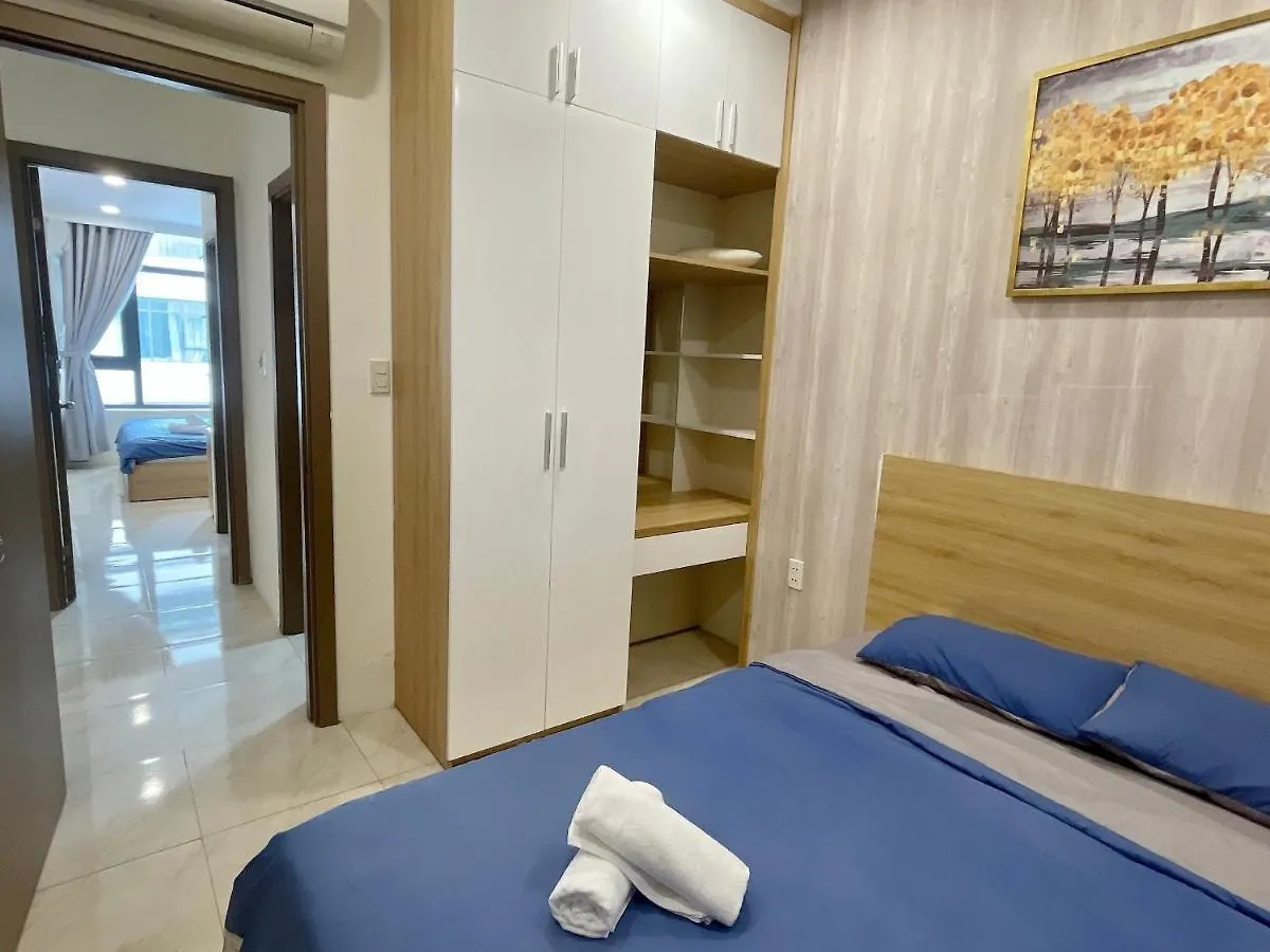 Hon Chong Oceanfront Luxury Apartment Нячанг