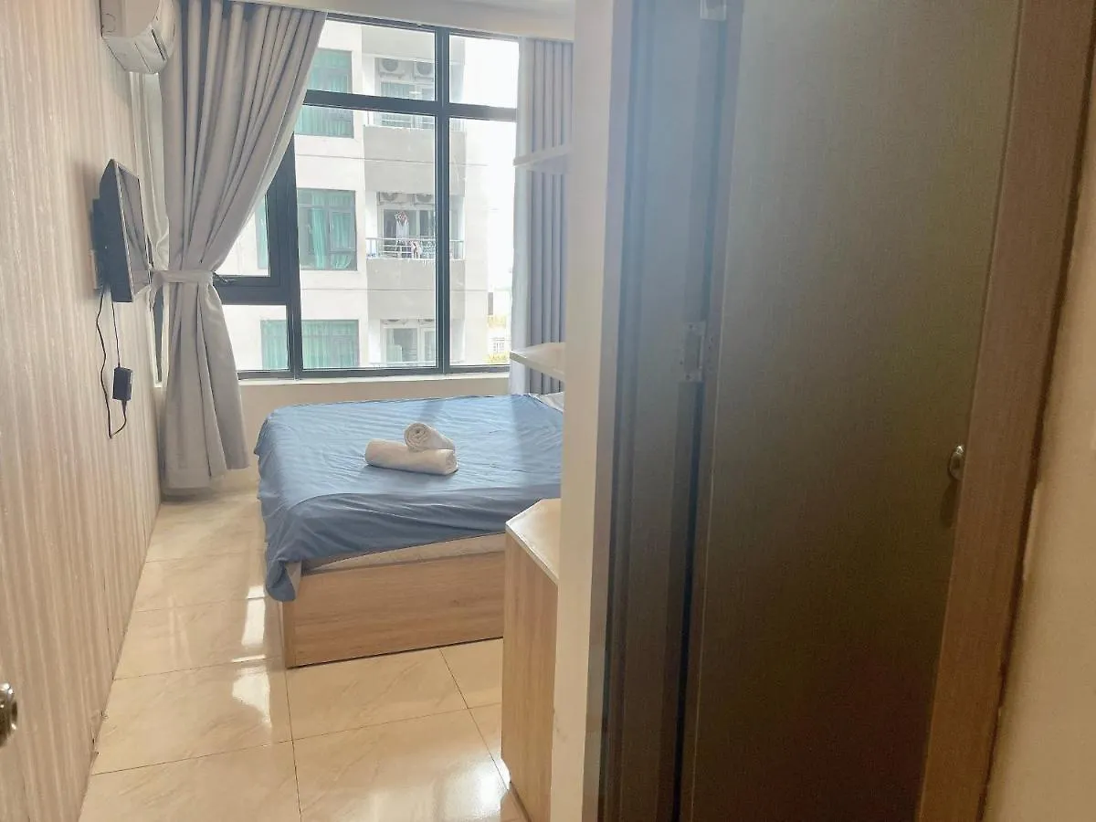 Hon Chong Oceanfront Luxury Apartment Нячанг