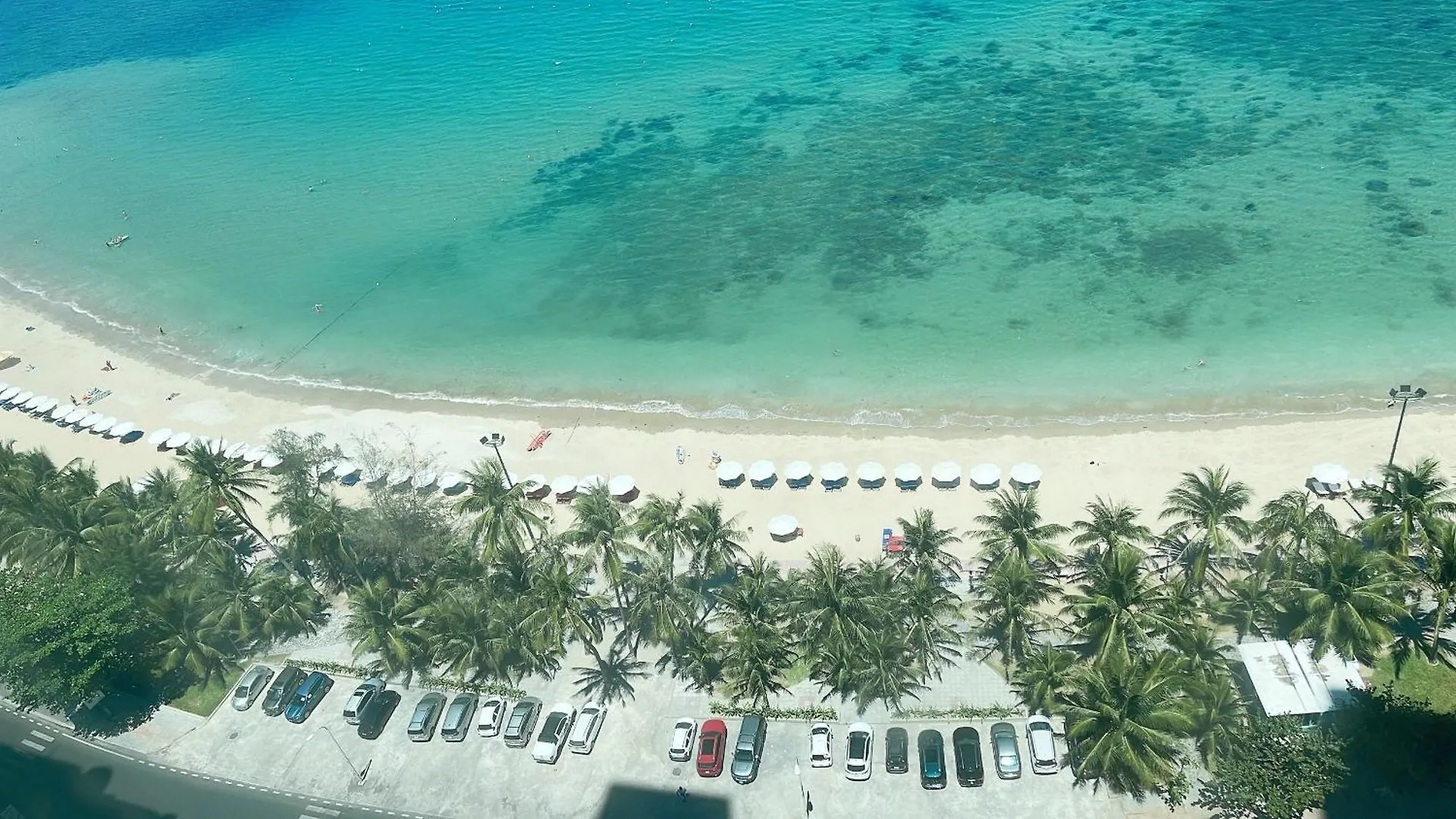Hon Chong Oceanfront Luxury Apartment Нячанг