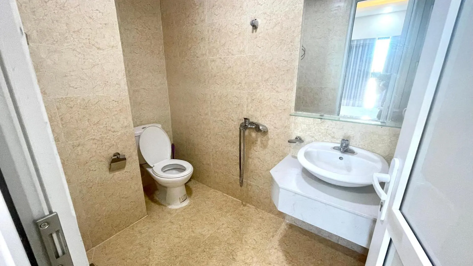 Hon Chong Oceanfront Luxury Apartment Нячанг Вьетнам