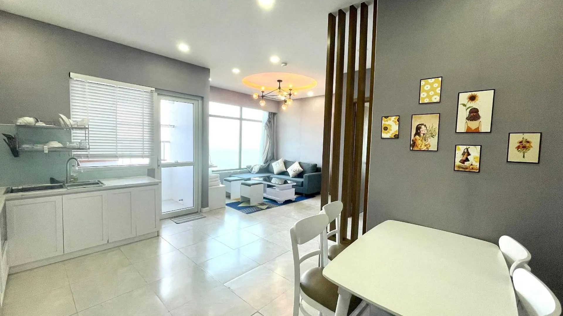 Hon Chong Oceanfront Luxury Apartment Нячанг