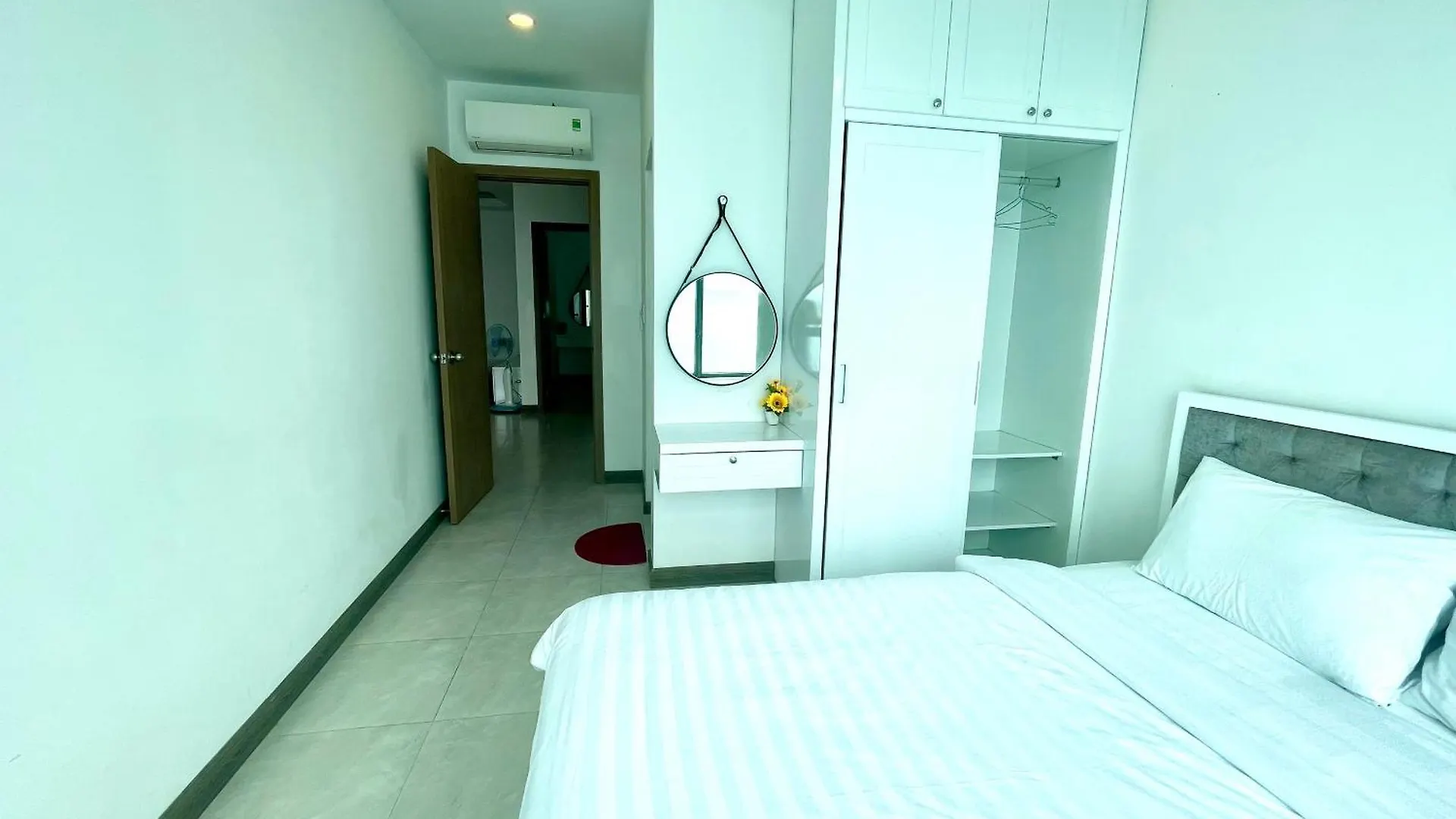 Hon Chong Oceanfront Luxury Apartment Нячанг 0*,