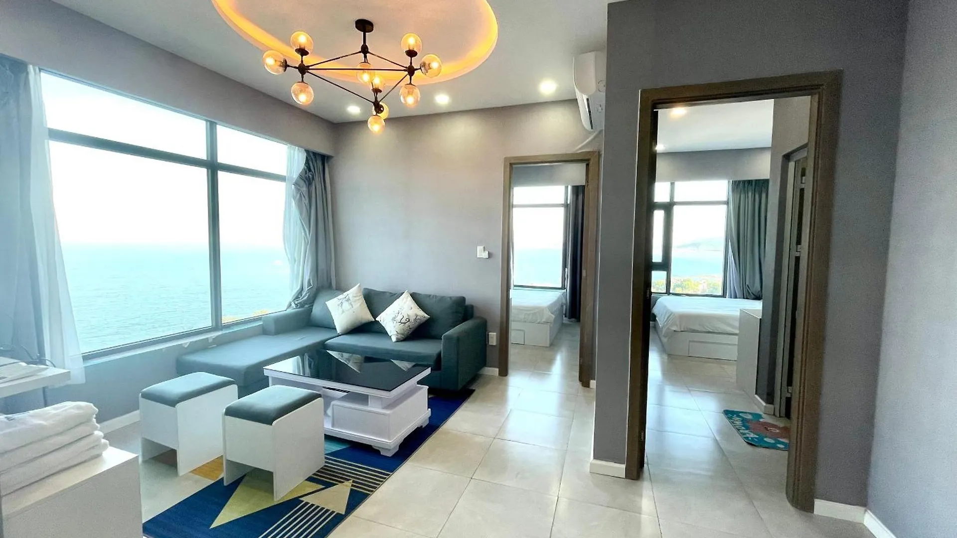 Hon Chong Oceanfront Luxury Apartment Нячанг