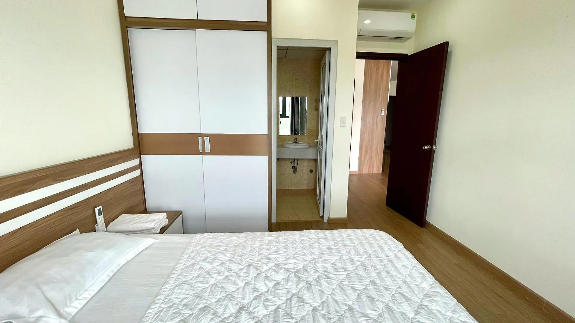 Hon Chong Oceanfront Luxury Apartment Nha Trang Vietnam