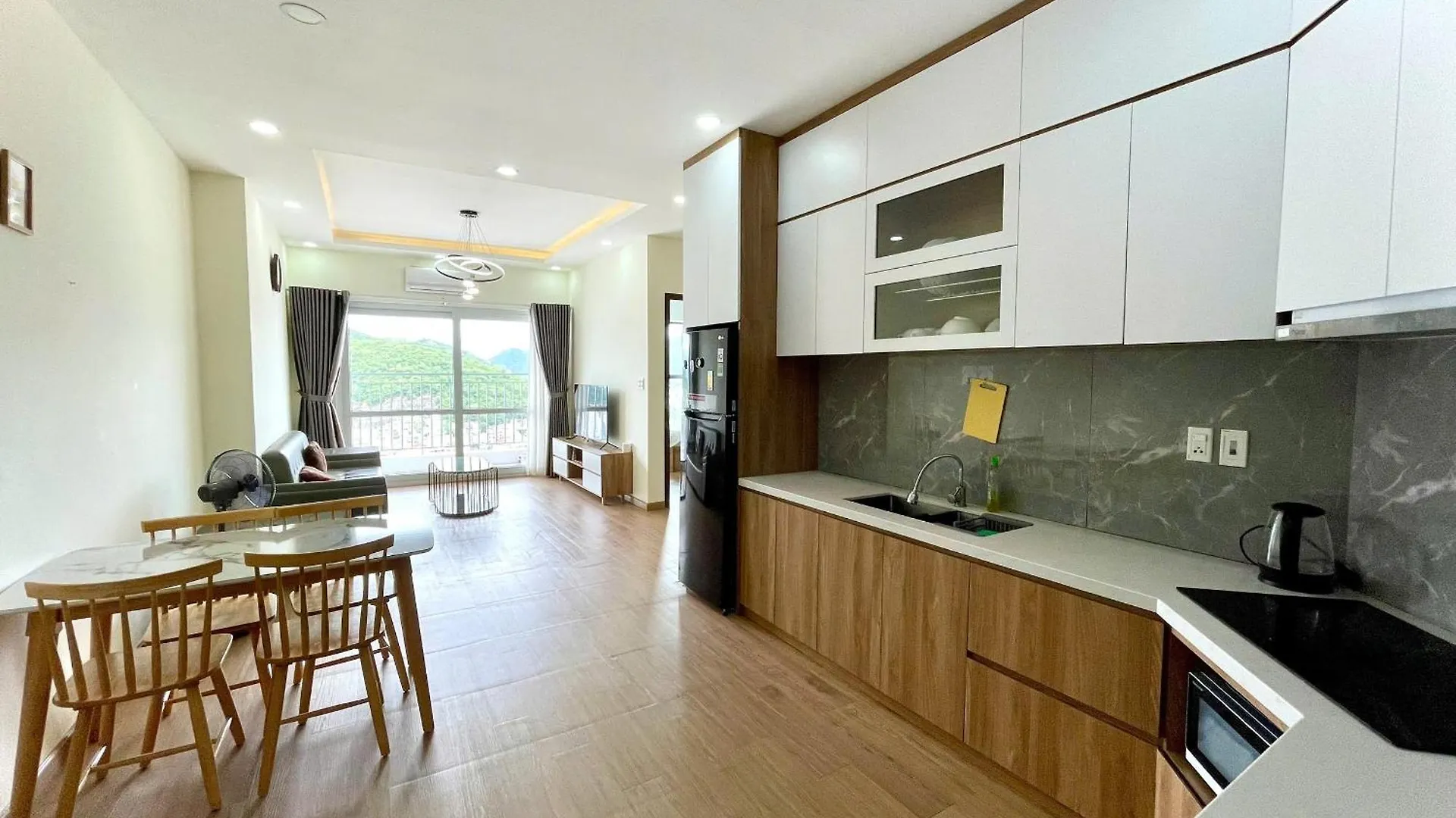 Hon Chong Oceanfront Luxury Apartment Nha Trang Vietnam