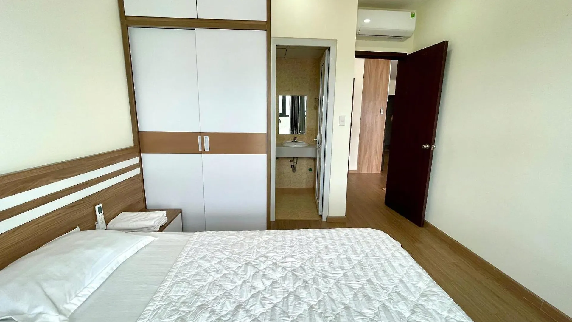 Hon Chong Oceanfront Luxury Apartment Nha Trang