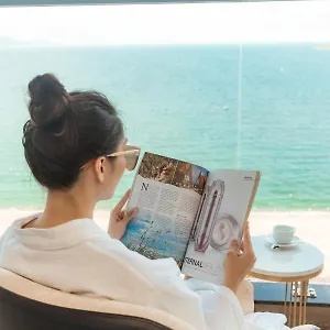 4* Hotel La Vague