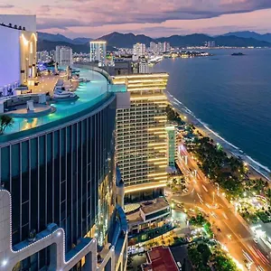 Panorama Beachfront 나트랑