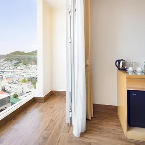 Hotel Gibson, Nha Trang