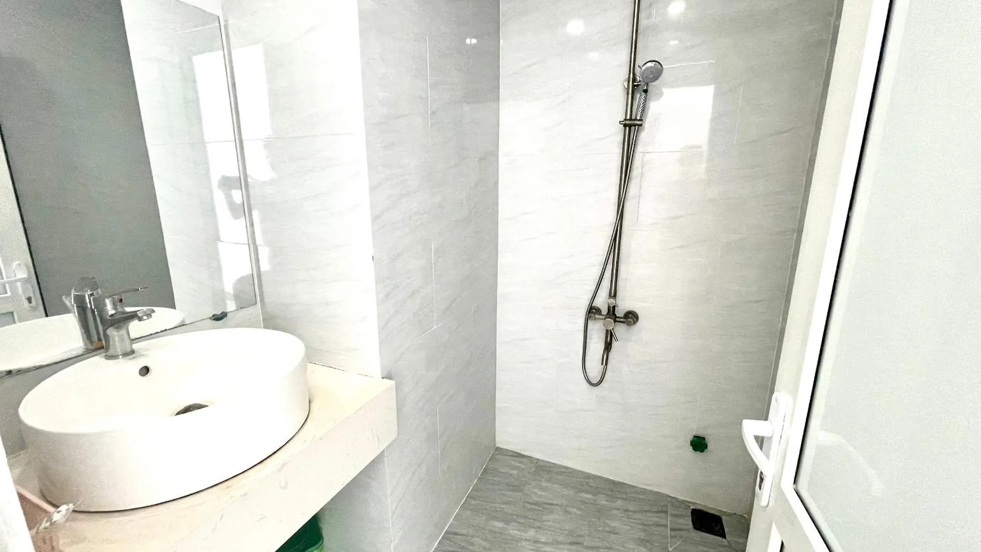 Hon Chong Oceanfront Luxury Apartment Nha Trang