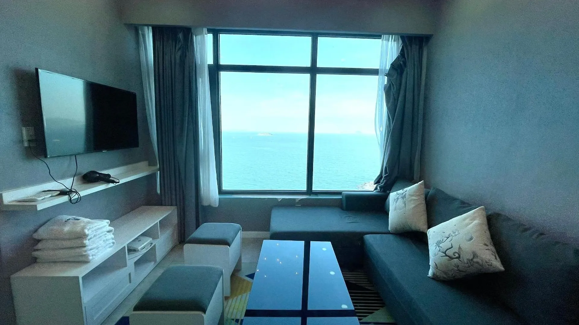 Hon Chong Oceanfront Luxury Apartment Nha Trang